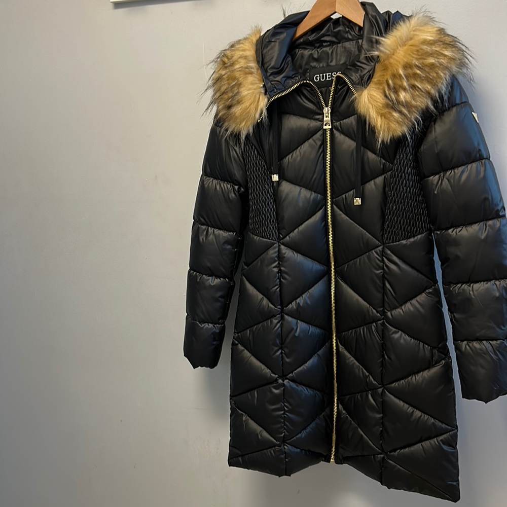 Guess Black Puffer Jacket with Removeable Fur Hood Accent-Size Small